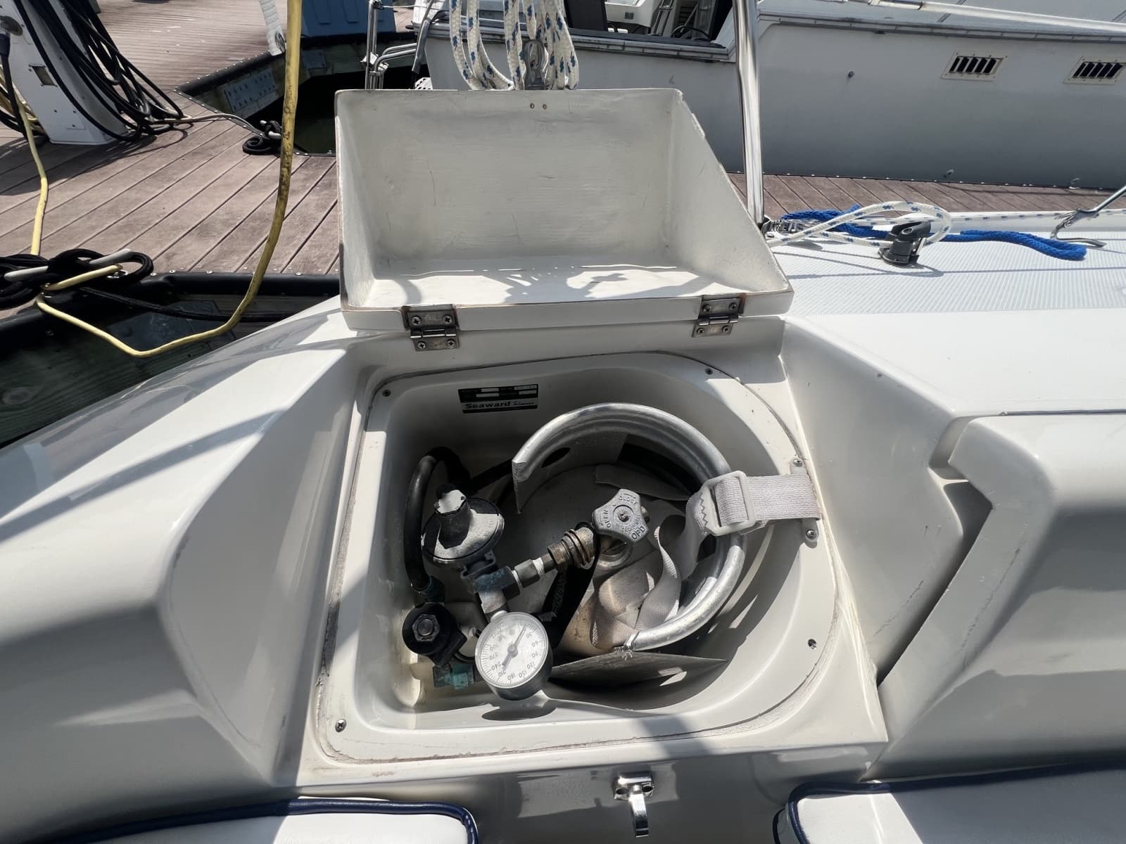 2004 Catalina 320 - Photo 24