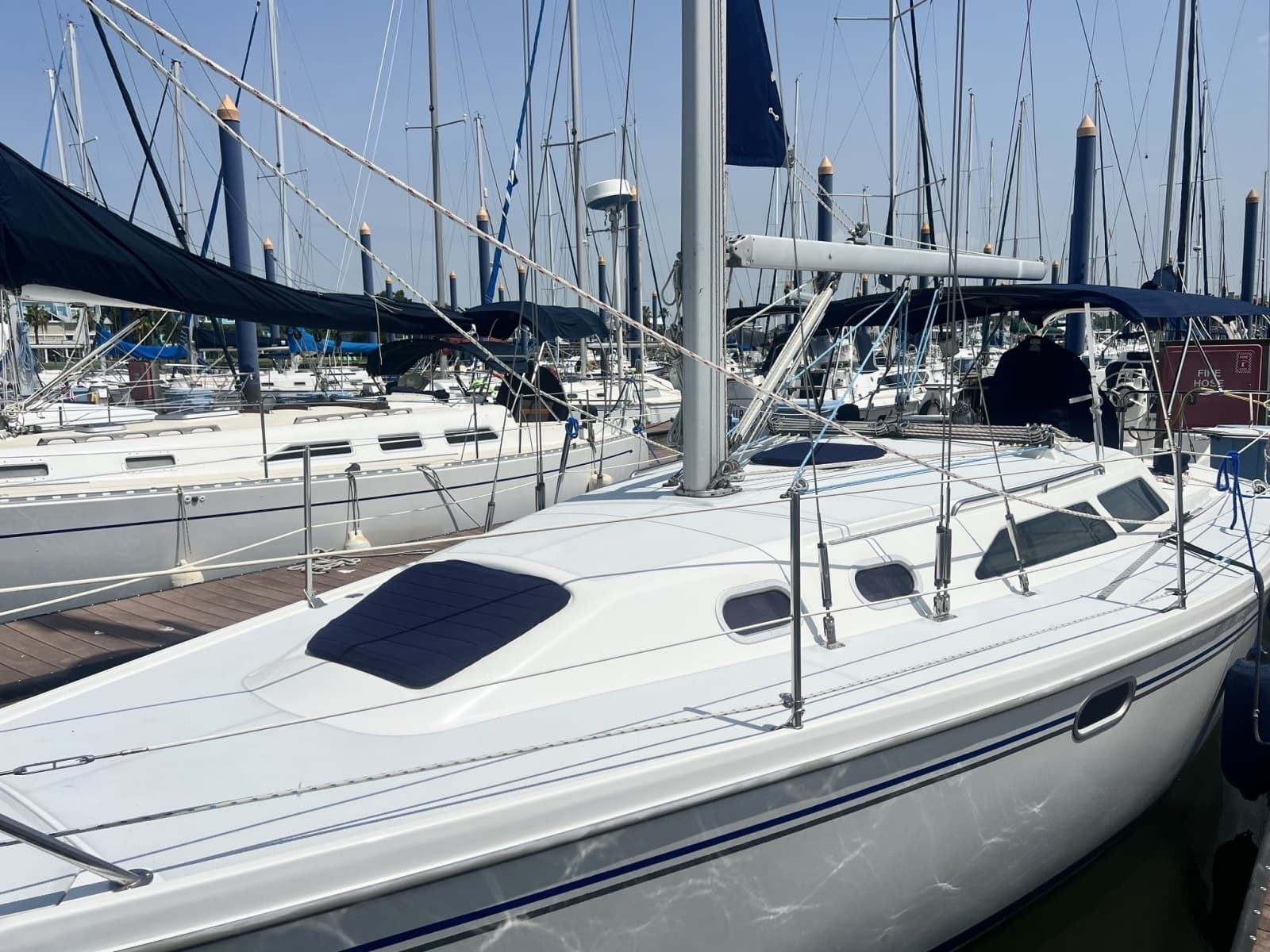 2004 Catalina 320 - Photo 4