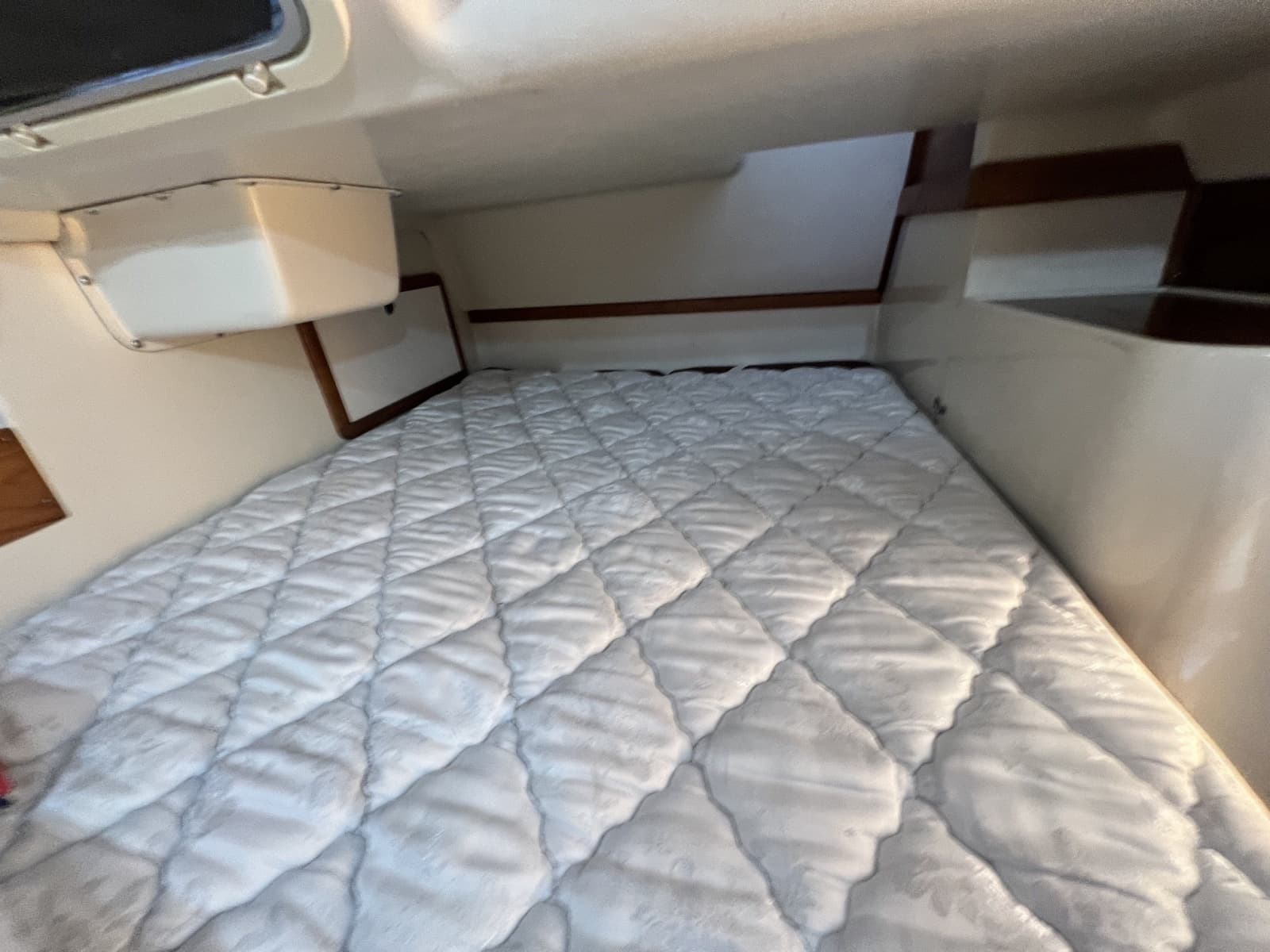 2004 Catalina 320 - Photo 51