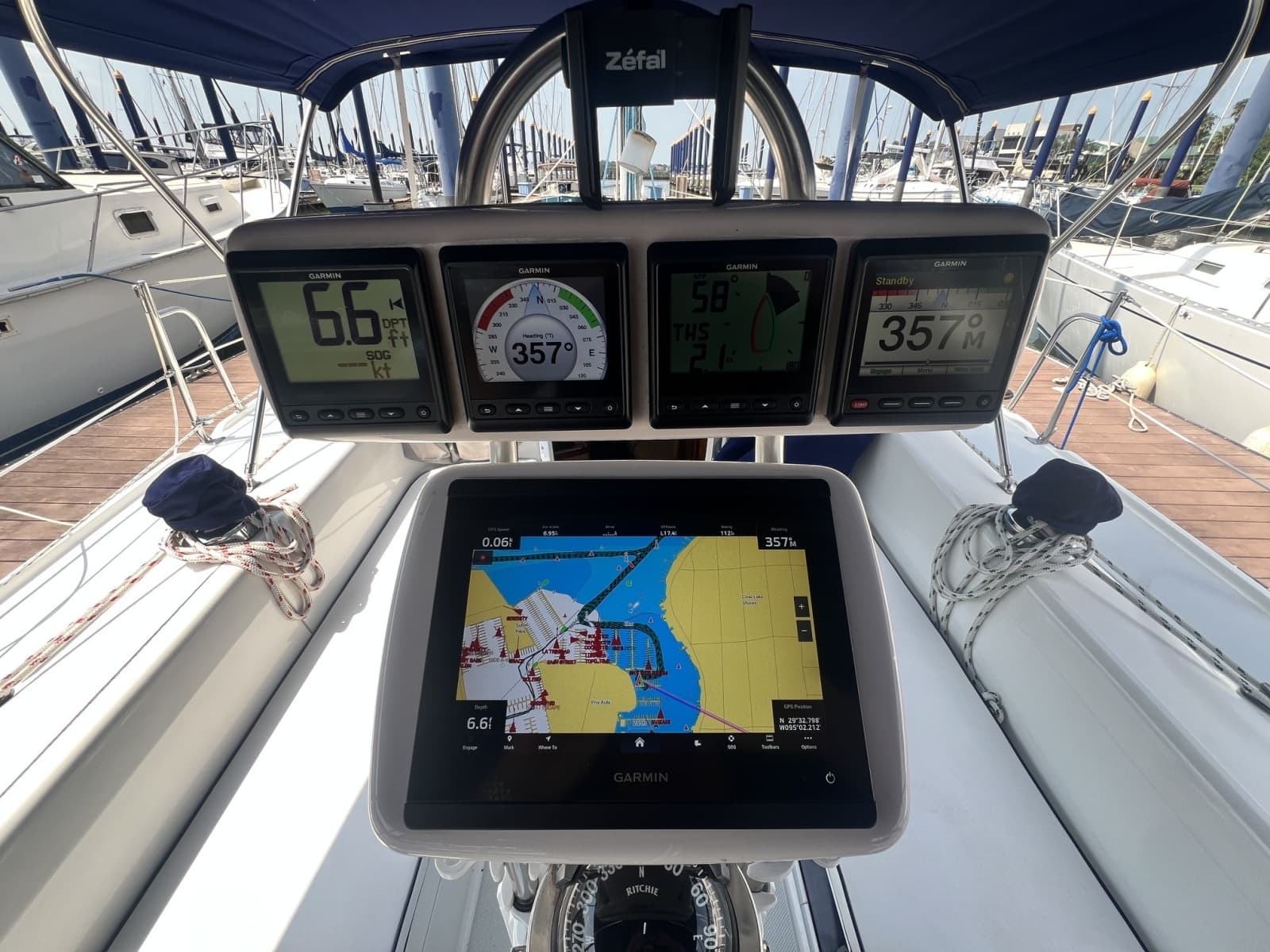 2004 Catalina 320 - Photo 11