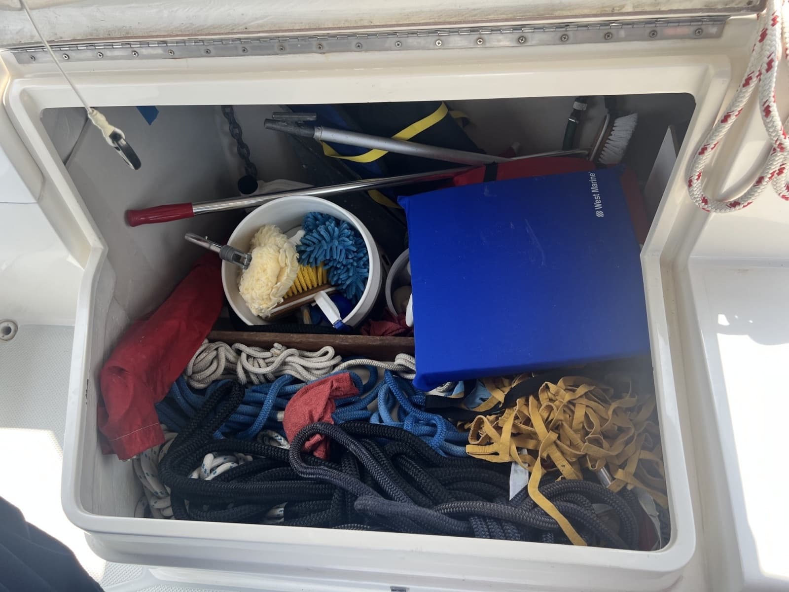 2004 Catalina 320 - Photo 26