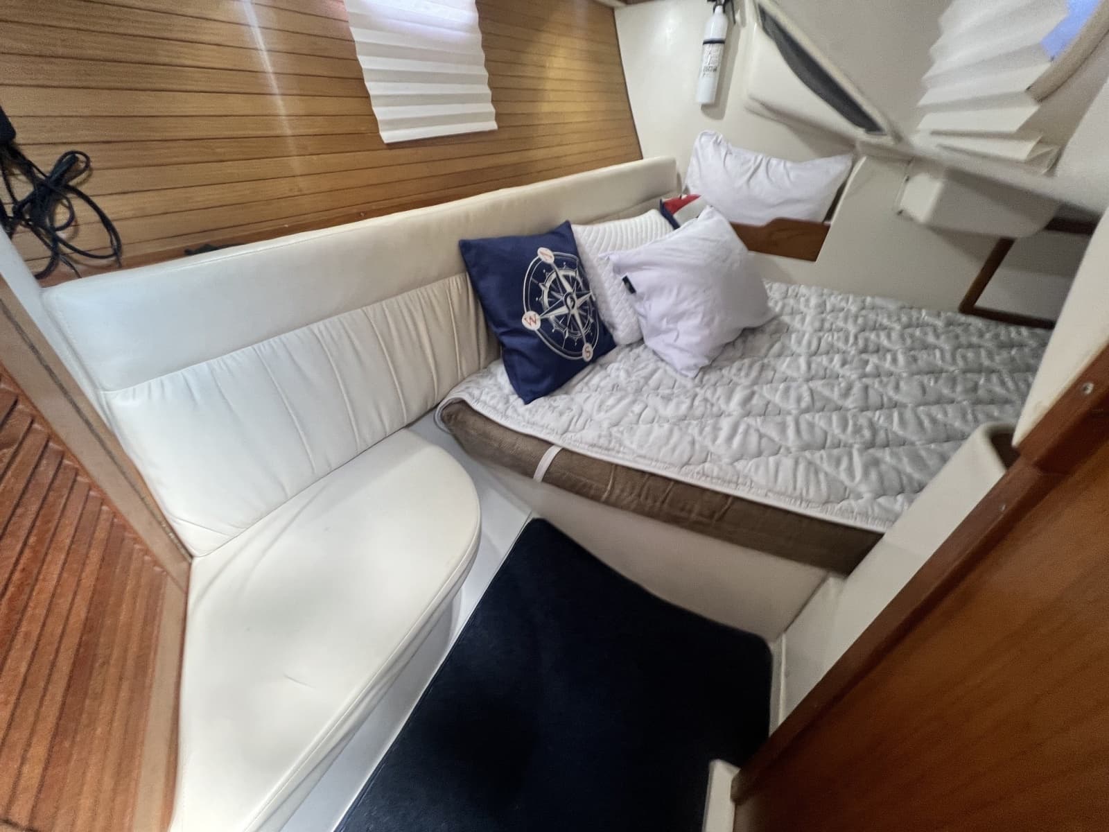 2004 Catalina 320 - Photo 44