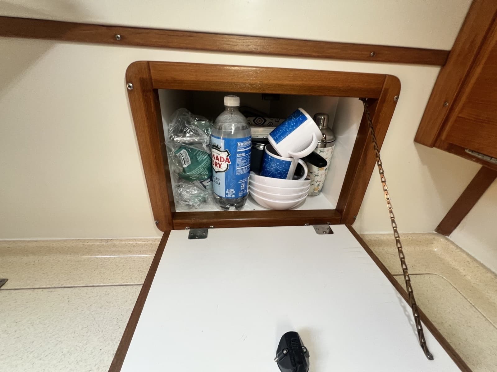 2004 Catalina 320 - Photo 43