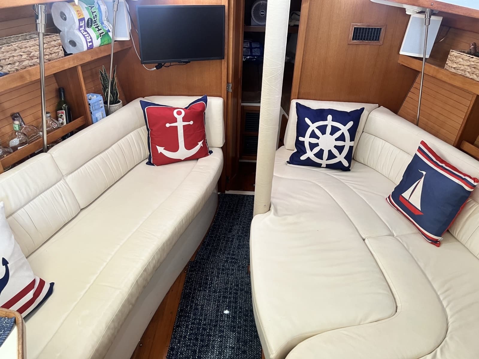 2004 Catalina 320 - Photo 30