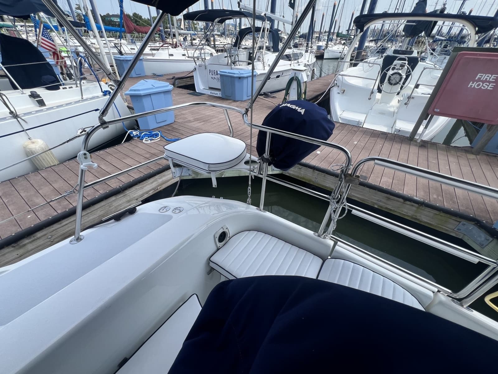 2004 Catalina 320 - Photo 21