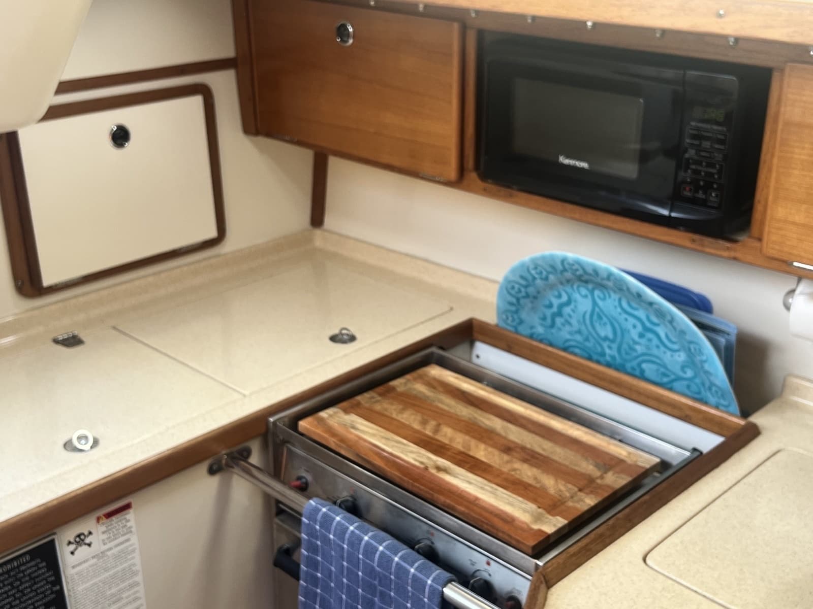 2004 Catalina 320 - Photo 42