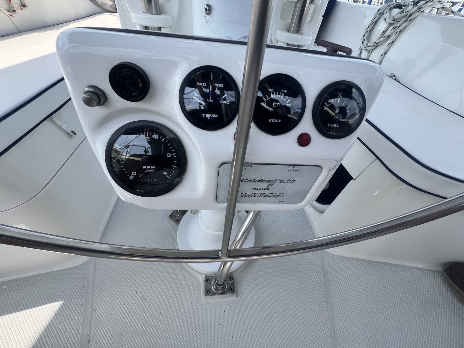 2004 Catalina 320 - Photo 15