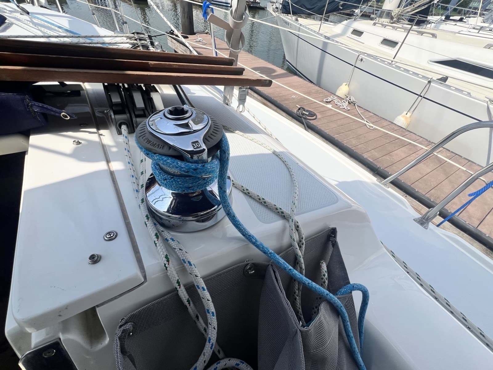 2004 Catalina 320 - Photo 27