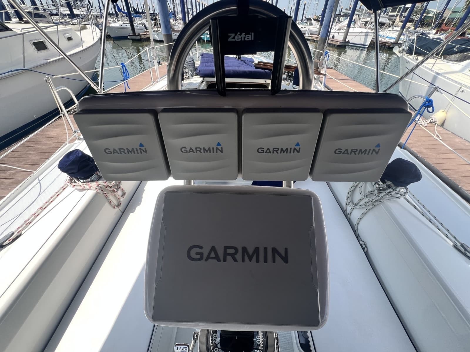 2004 Catalina 320 - Photo 10