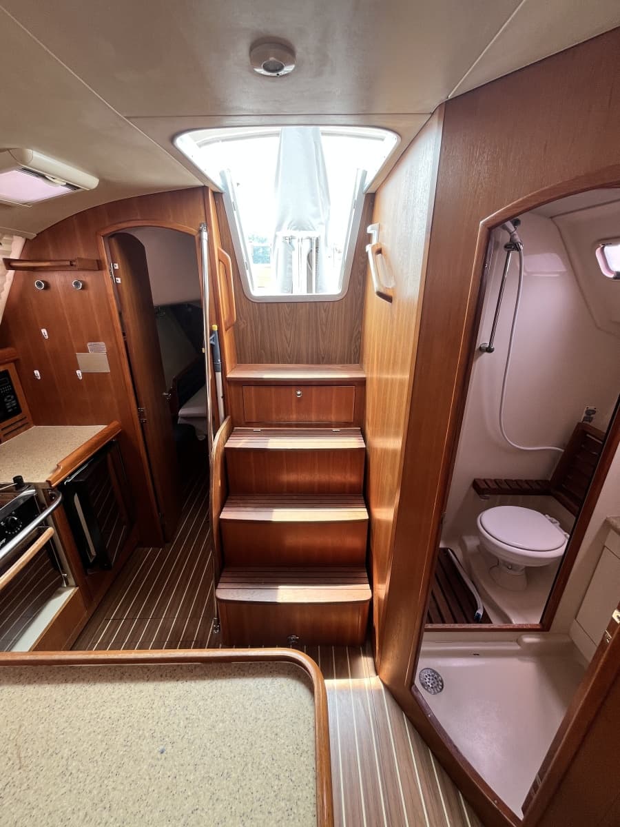 2007 Hunter 38 - Photo 5