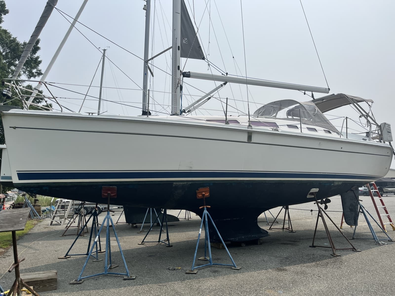 2007 Hunter 38 - Photo 1