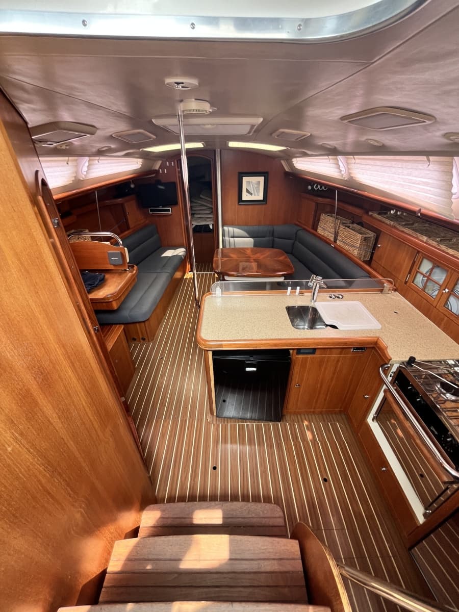 2007 Hunter 38 - Photo 11