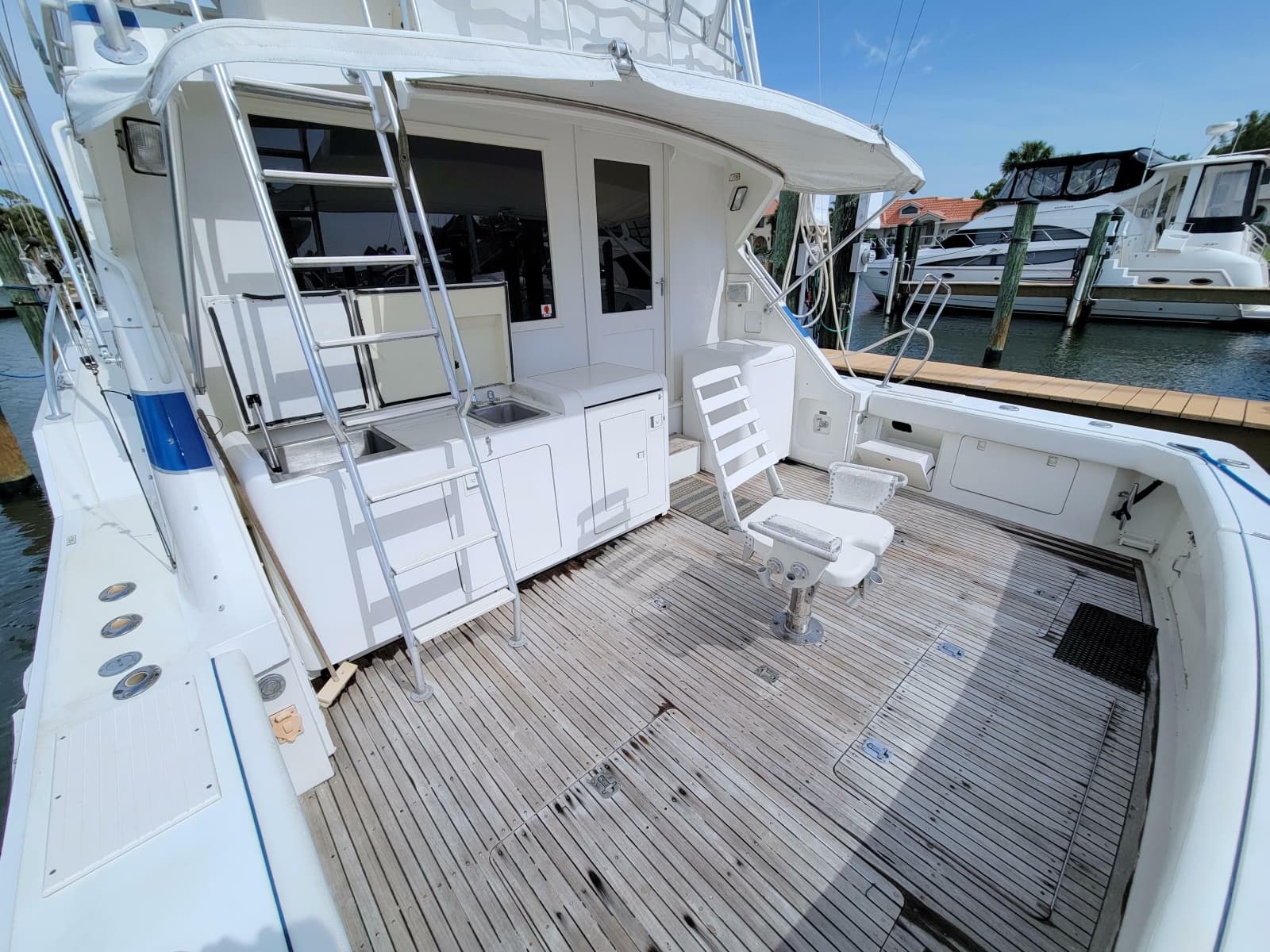 1989 Bertram 50 Convertible - Photo 24