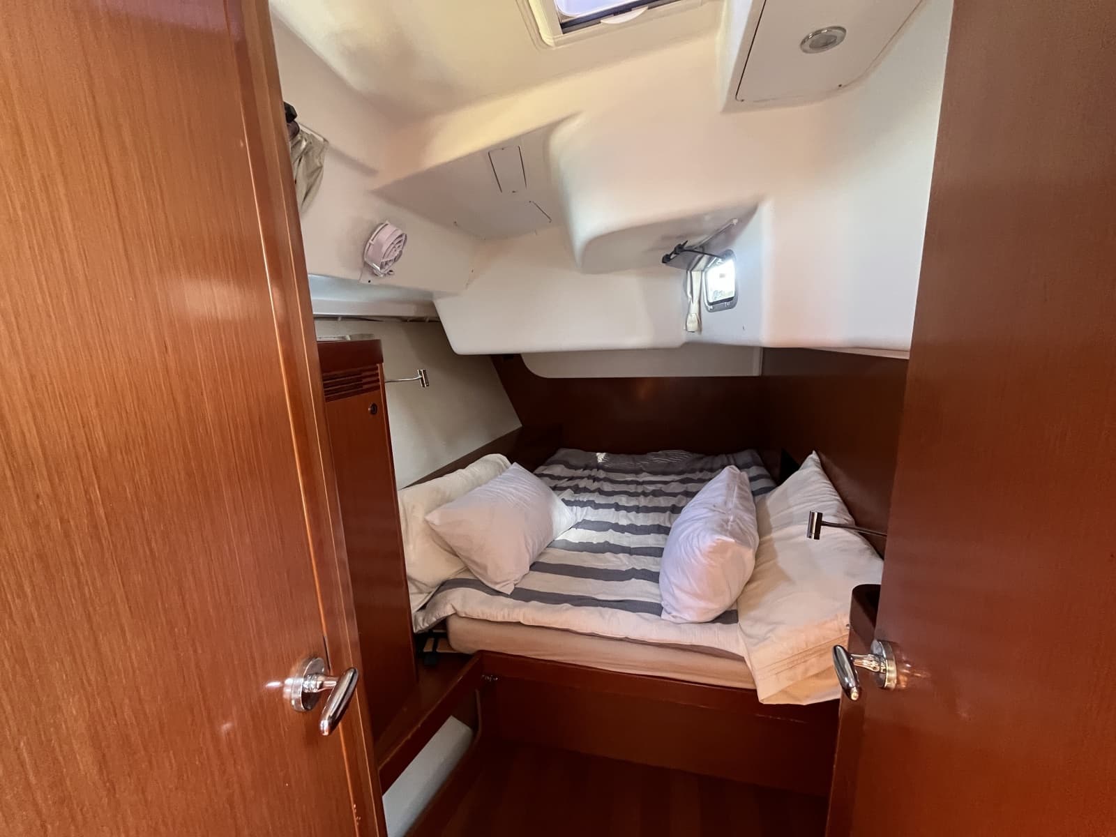2011 Beneteau Oceanis 54 - Photo 41