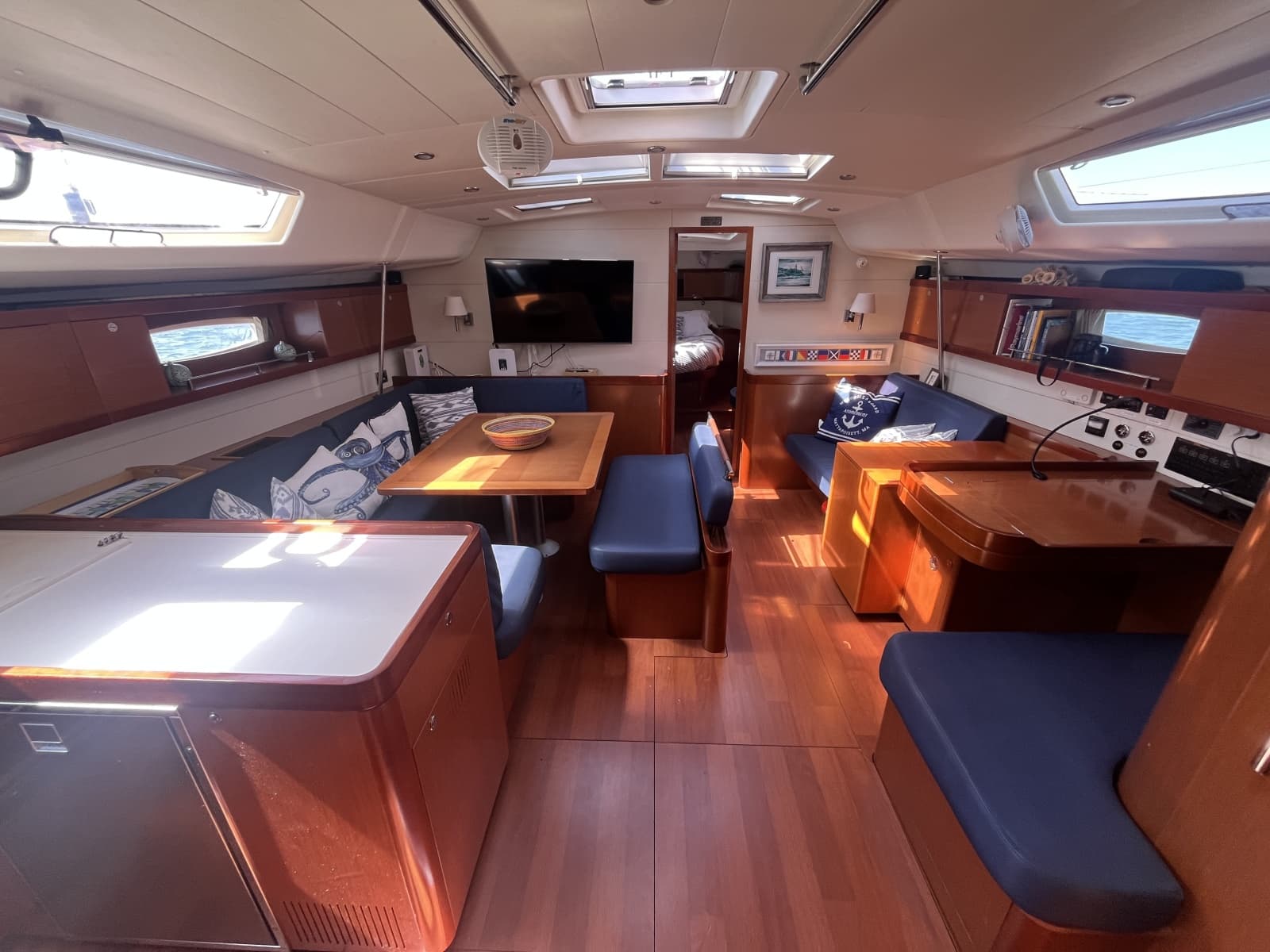 2011 Beneteau Oceanis 54 - Photo 24