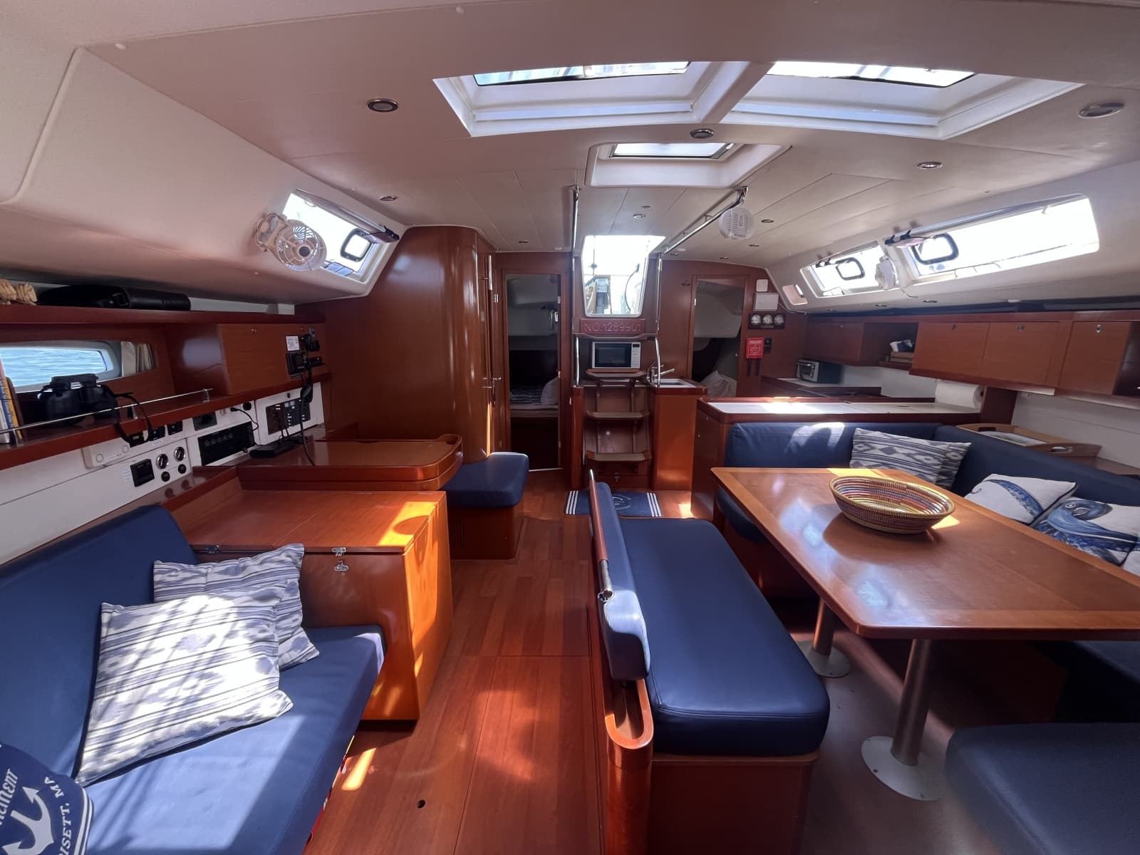 2011 Beneteau Oceanis 54 - Photo 34