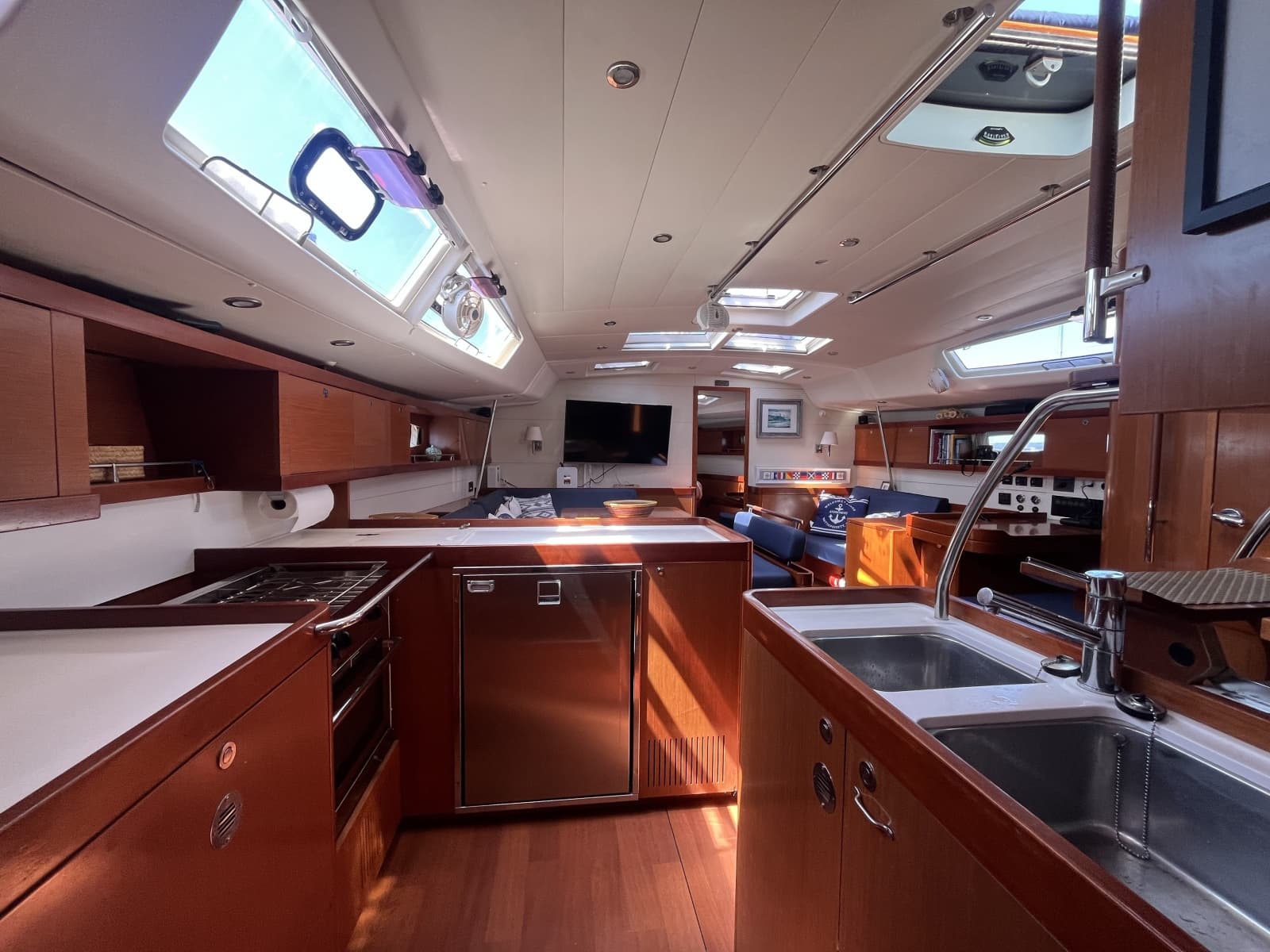 2011 Beneteau Oceanis 54 - Photo 43