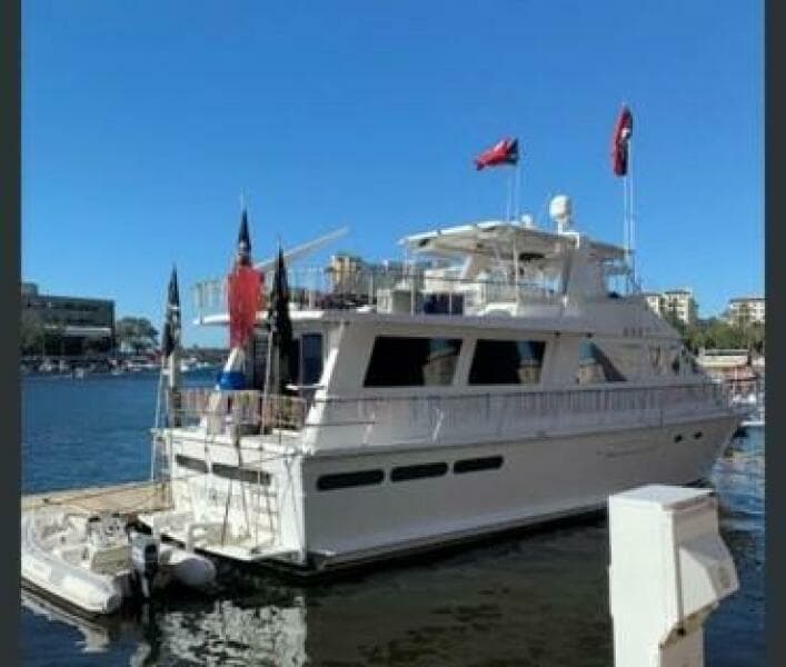 1988 Viking Motor Yacht - Photo 4