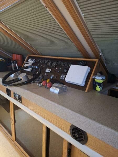 1988 Viking Motor Yacht - Photo 17