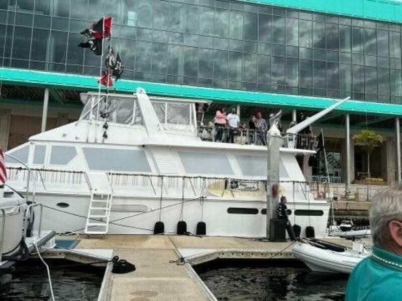 1988 Viking Motor Yacht - Photo 27