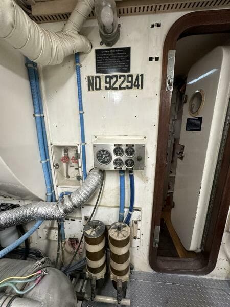 1988 Viking Motor Yacht - Photo 63