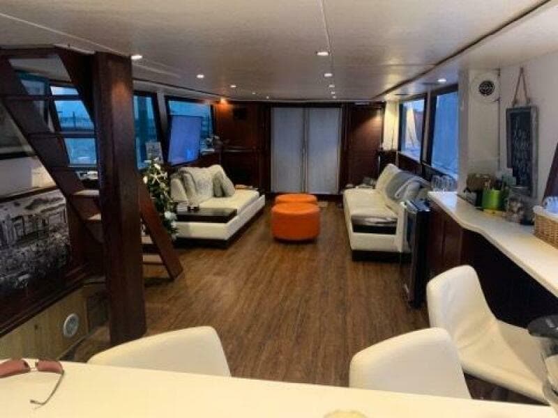 1988 Viking Motor Yacht - Photo 8