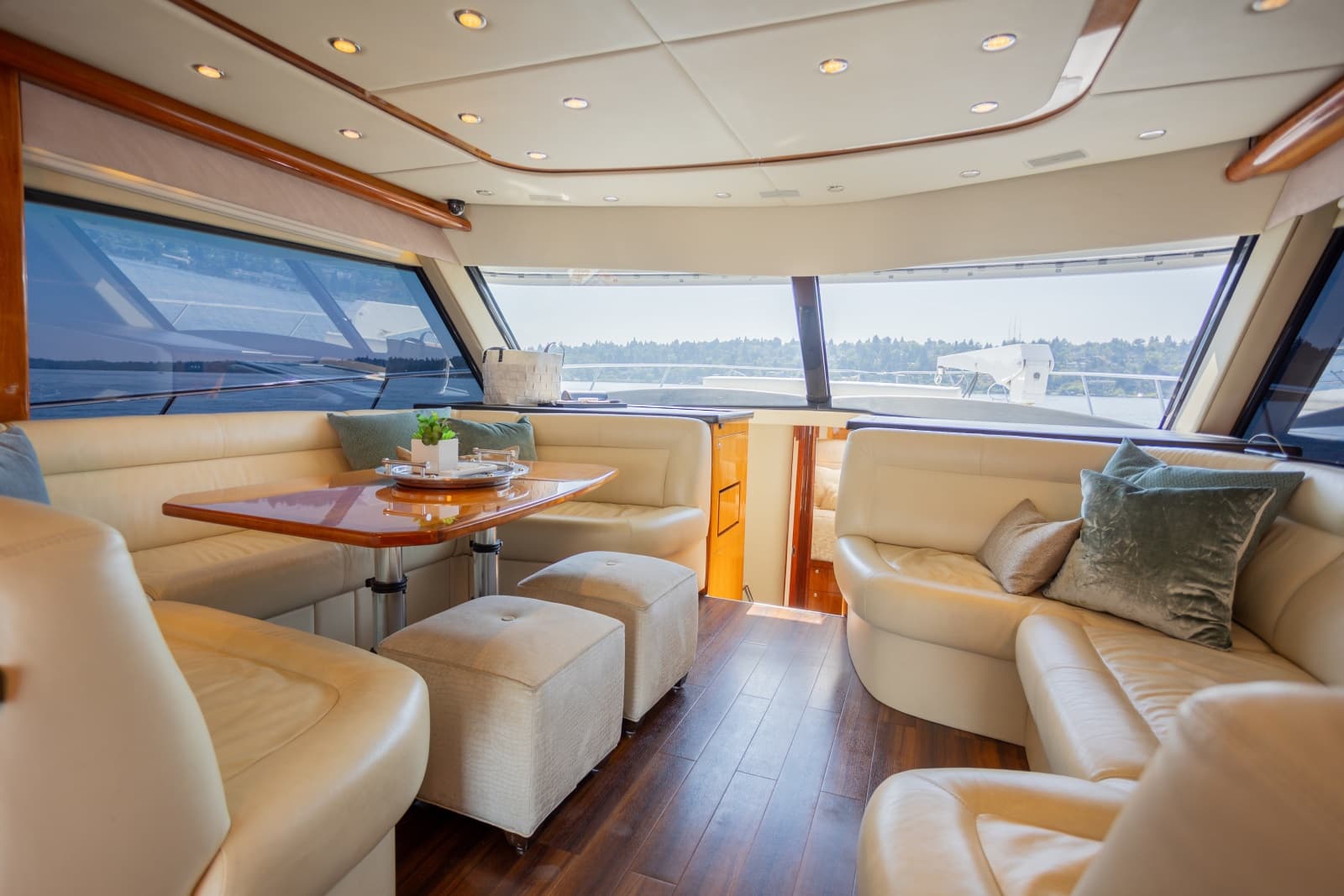 2012 Riviera 53 Enclosed Flybridge - Photo 4