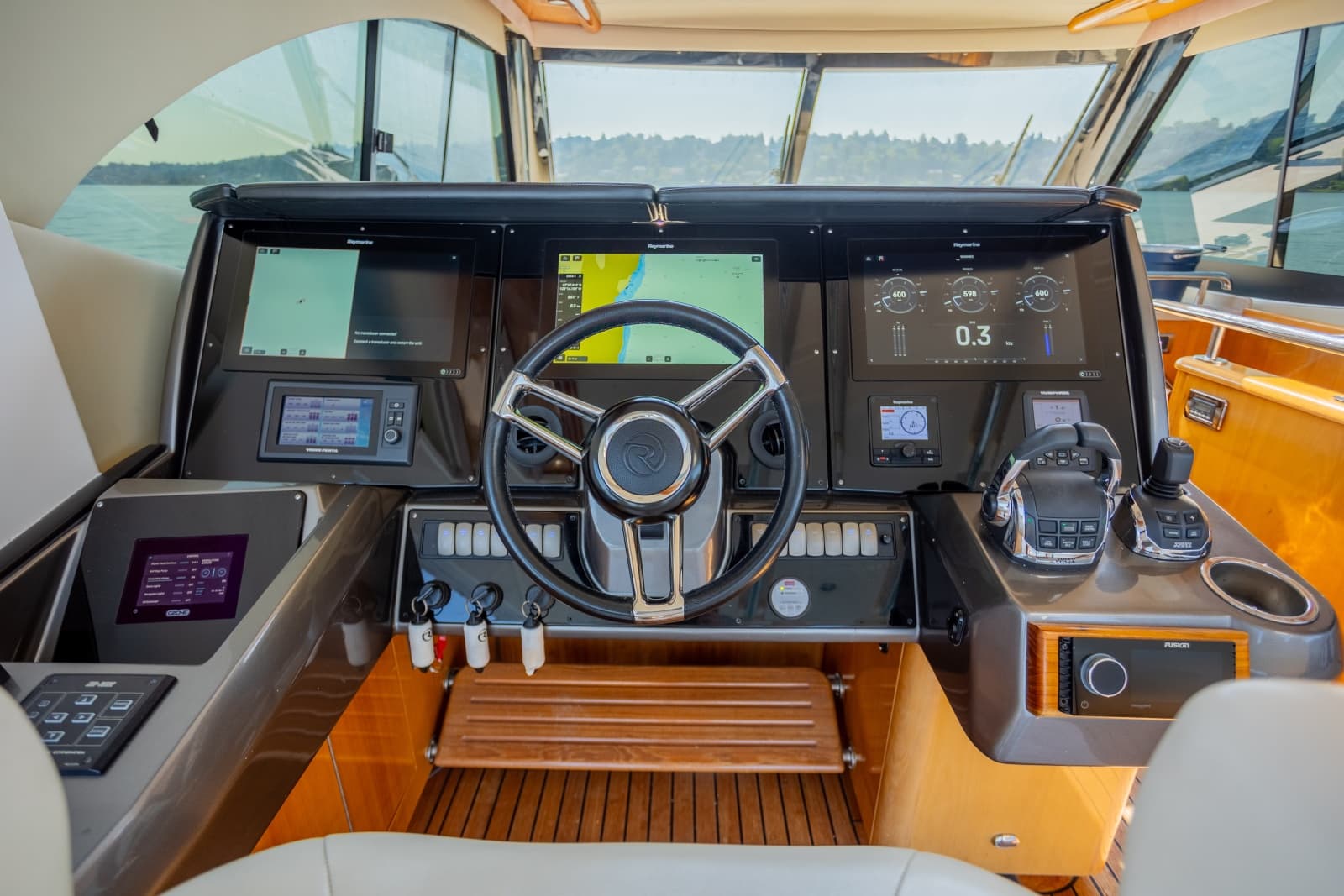2012 Riviera 53 Enclosed Flybridge - Photo 25