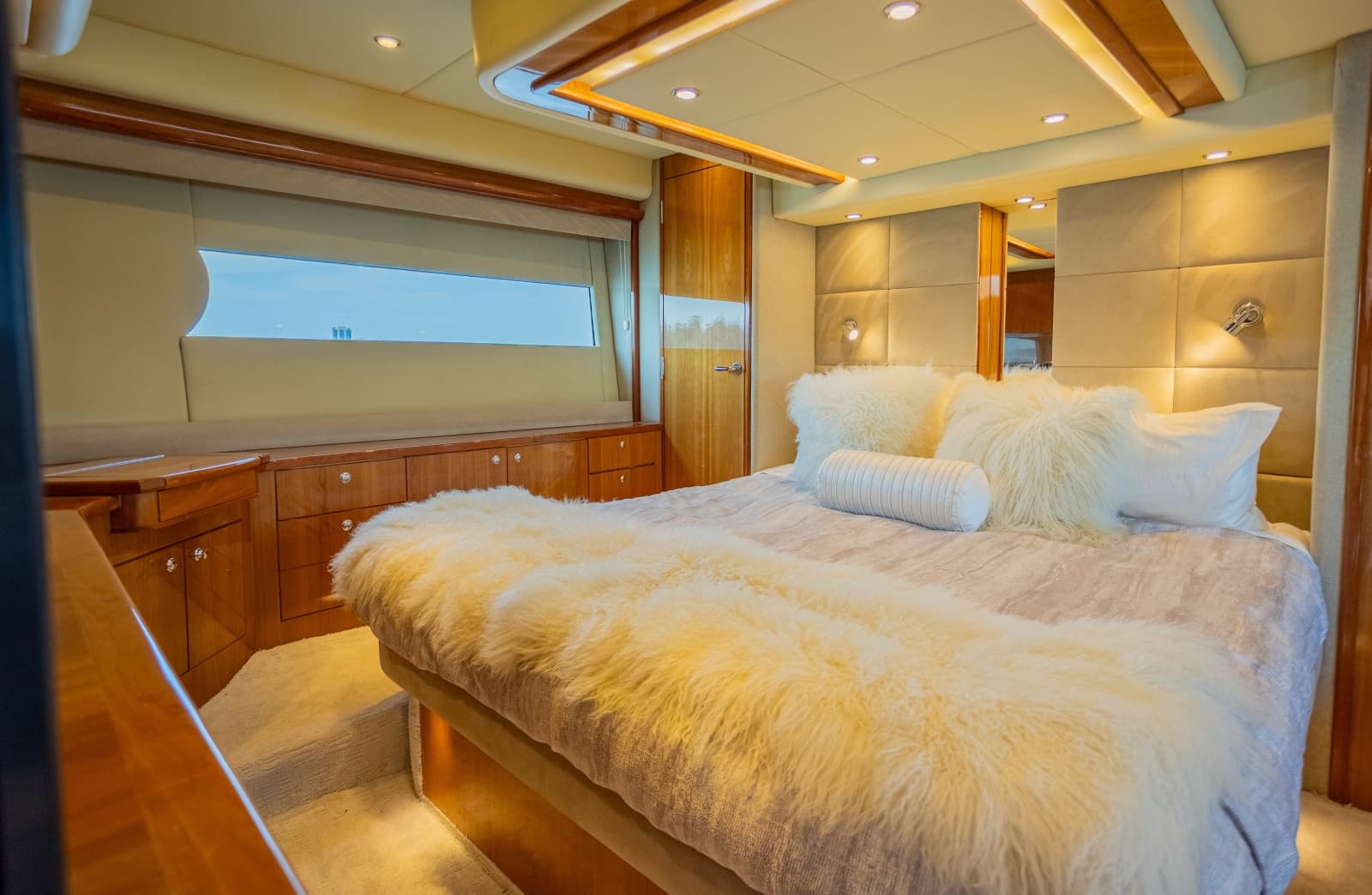 2012 Riviera 53 Enclosed Flybridge - Photo 14
