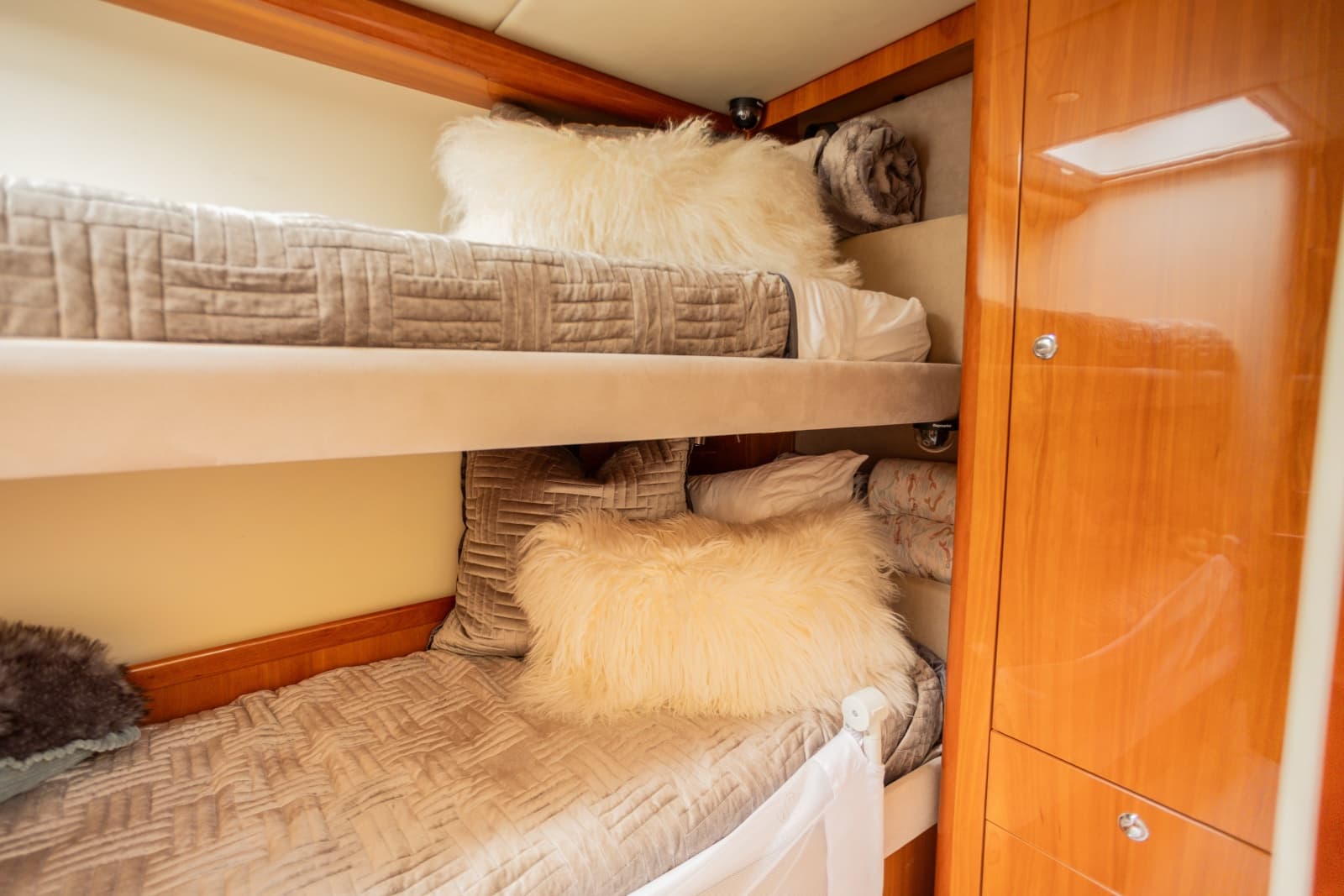 2012 Riviera 53 Enclosed Flybridge - Photo 18
