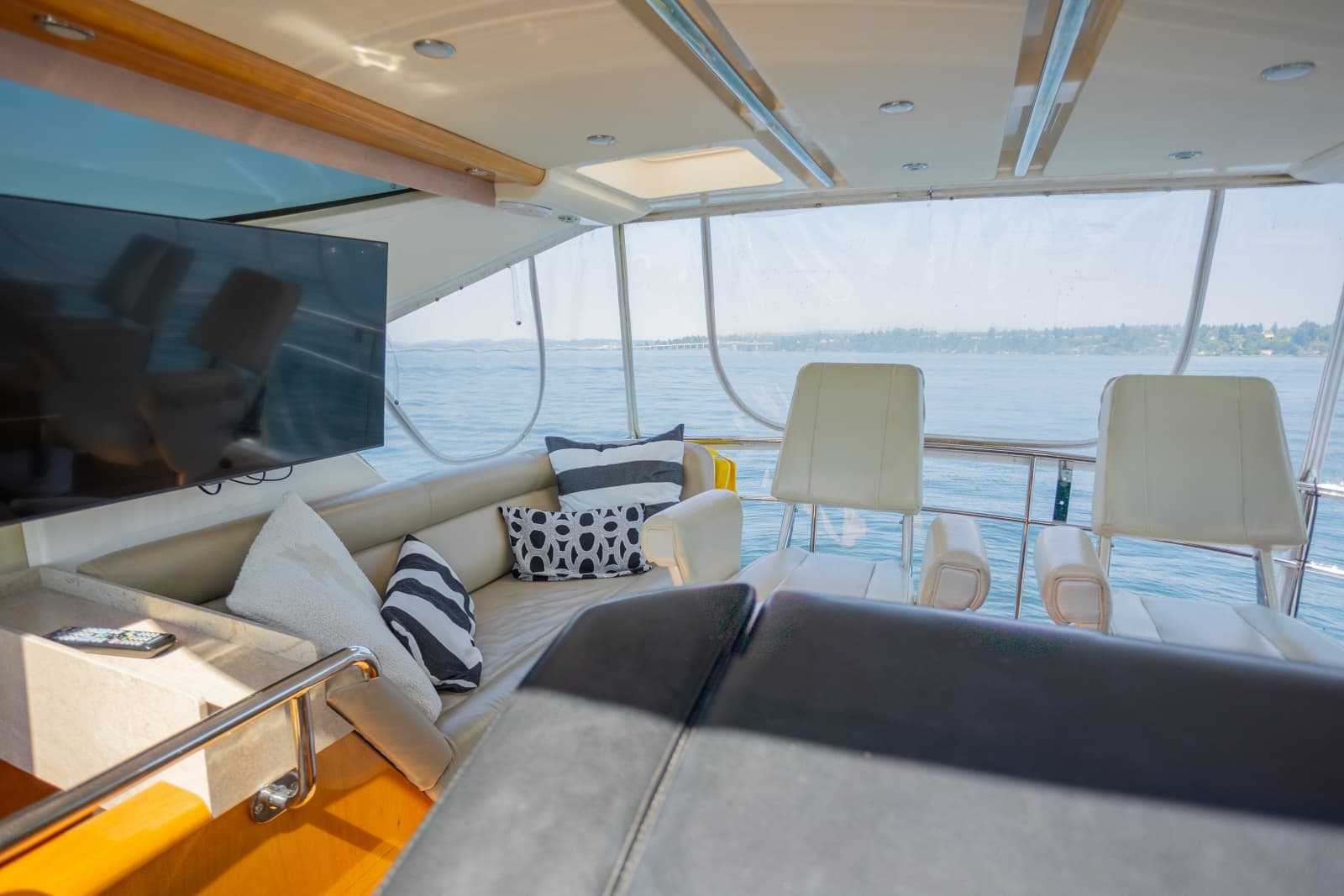 2012 Riviera 53 Enclosed Flybridge - Photo 23