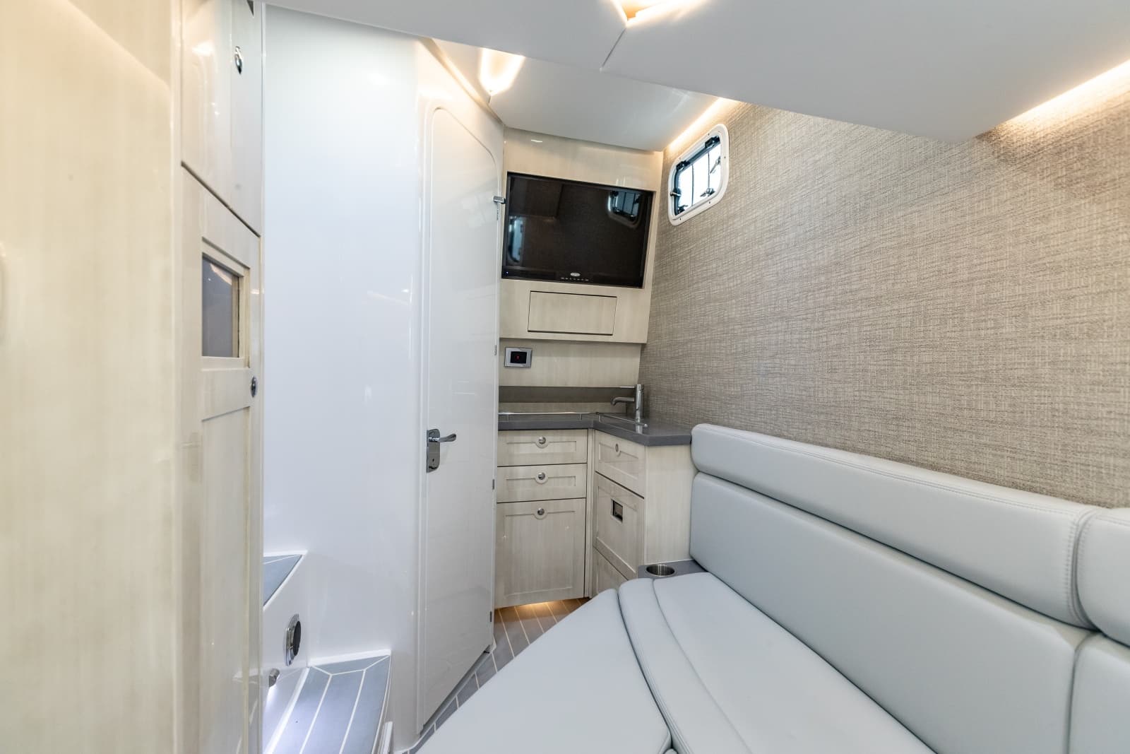 2023 HCB 42 Lujo - Photo 35