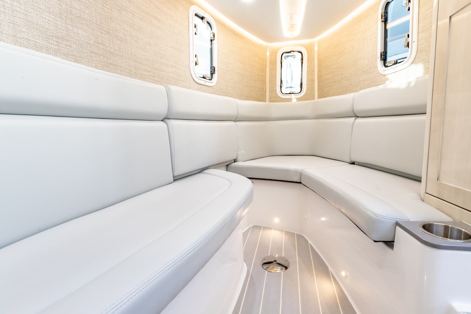 2023 HCB 42 Lujo - Photo 30