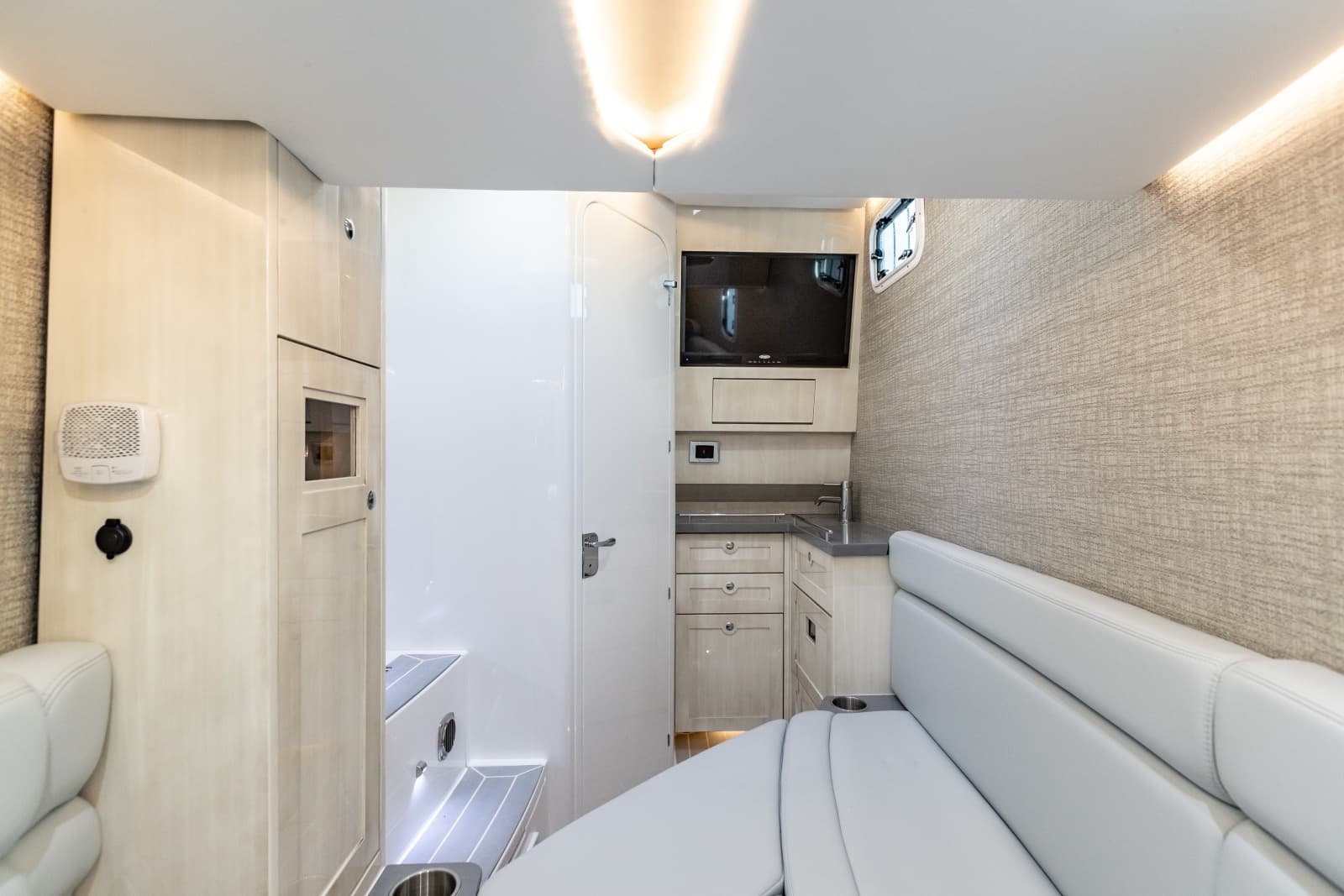 2023 HCB 42 Lujo - Photo 34