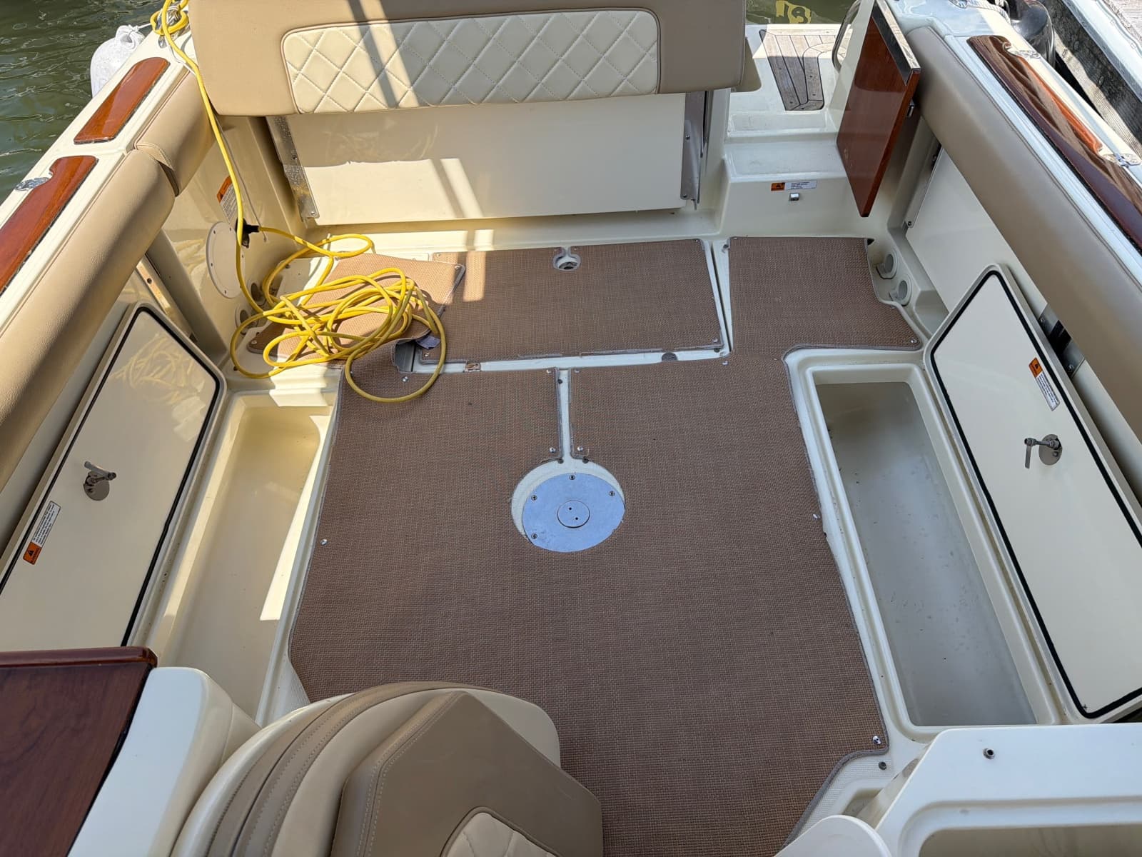 2016 Chris-Craft Calypso 26 - Photo 4