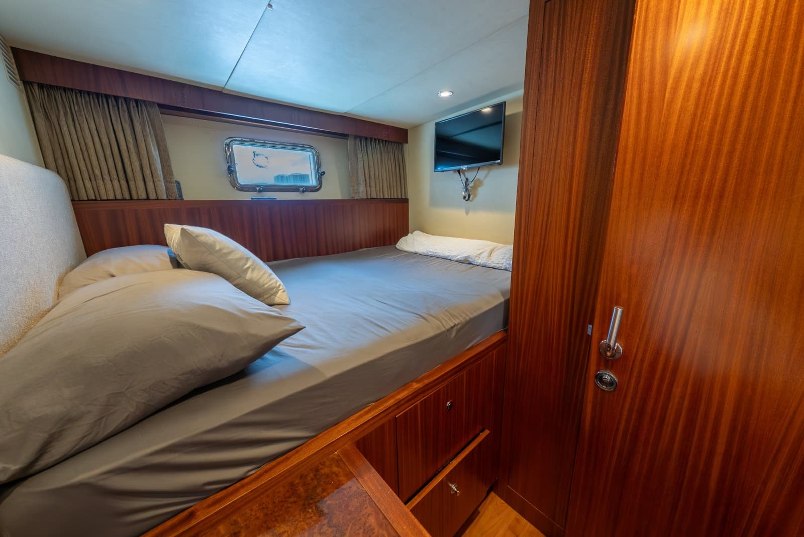 2013 Ocean Alexander 90 Sky Lounge Motor Yacht - Photo 48