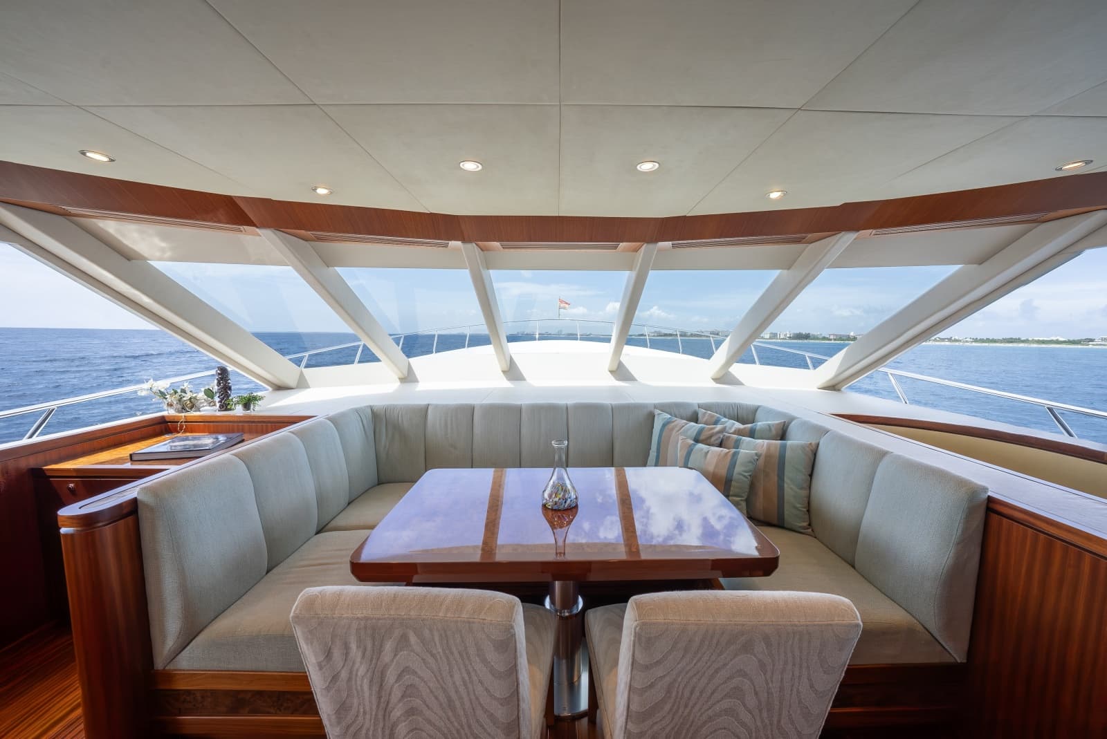 2013 Ocean Alexander 90 Sky Lounge Motor Yacht - Photo 27