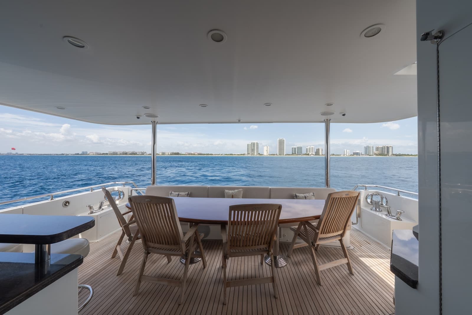 2013 Ocean Alexander 90 Sky Lounge Motor Yacht - Photo 12