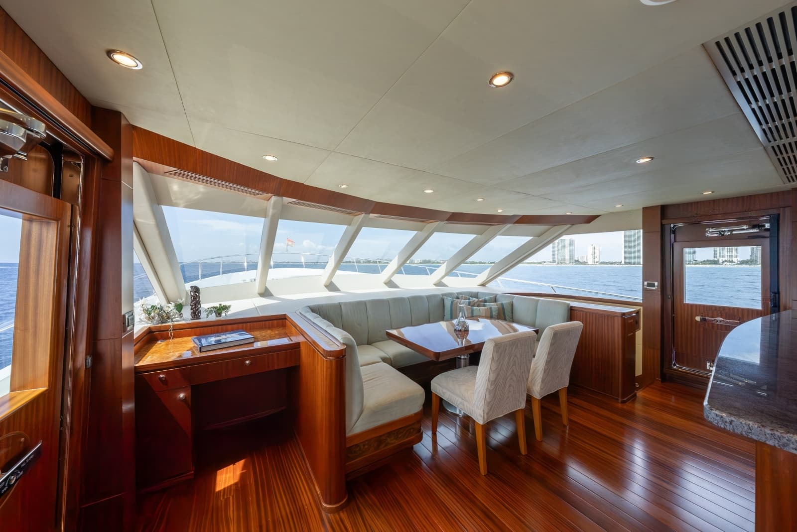 2013 Ocean Alexander 90 Sky Lounge Motor Yacht - Photo 28