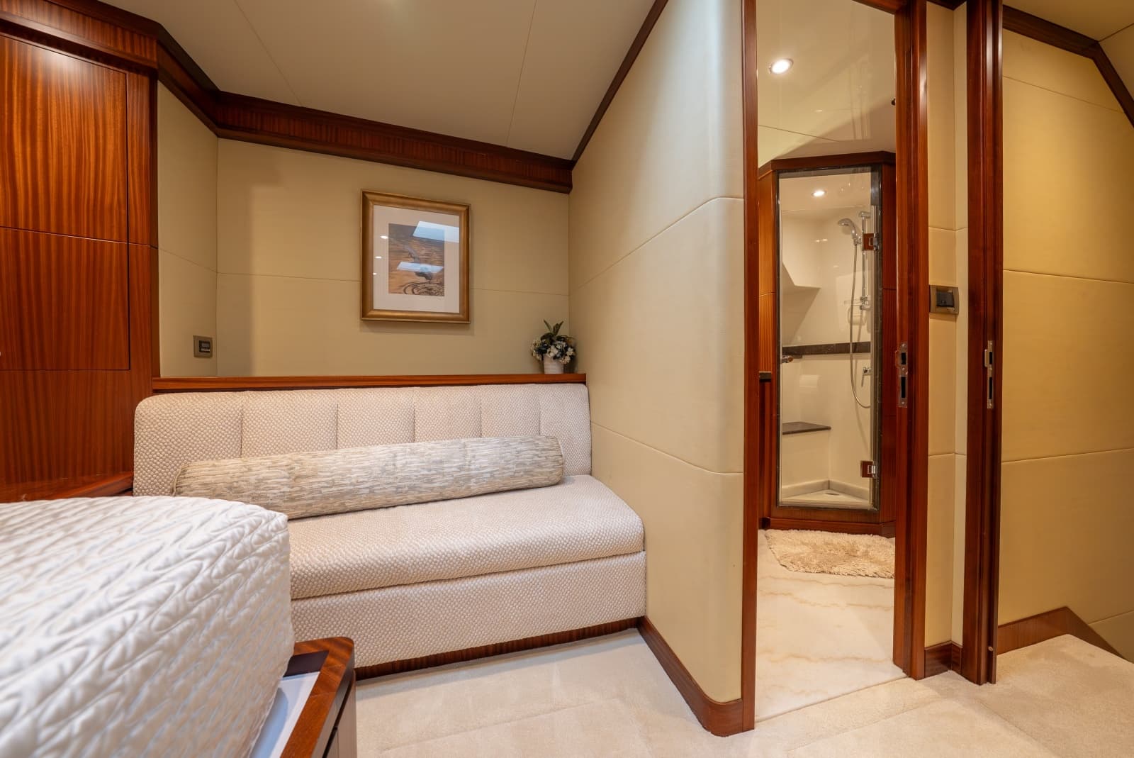 2013 Ocean Alexander 90 Sky Lounge Motor Yacht - Photo 40