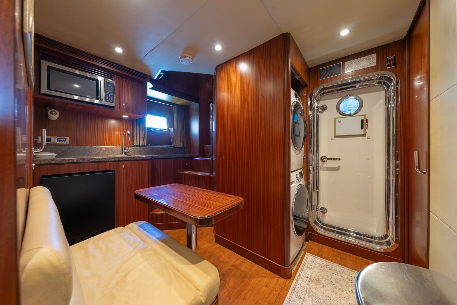 2013 Ocean Alexander 90 Sky Lounge Motor Yacht - Photo 46