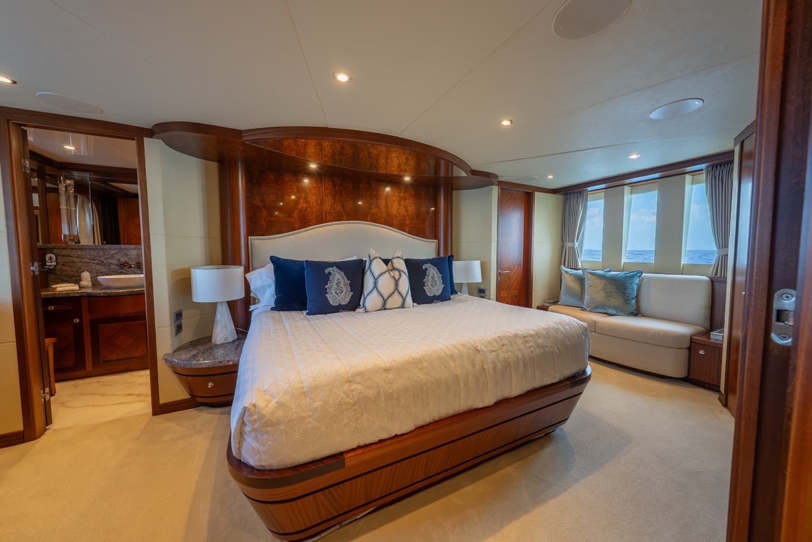 2013 Ocean Alexander 90 Sky Lounge Motor Yacht - Photo 30