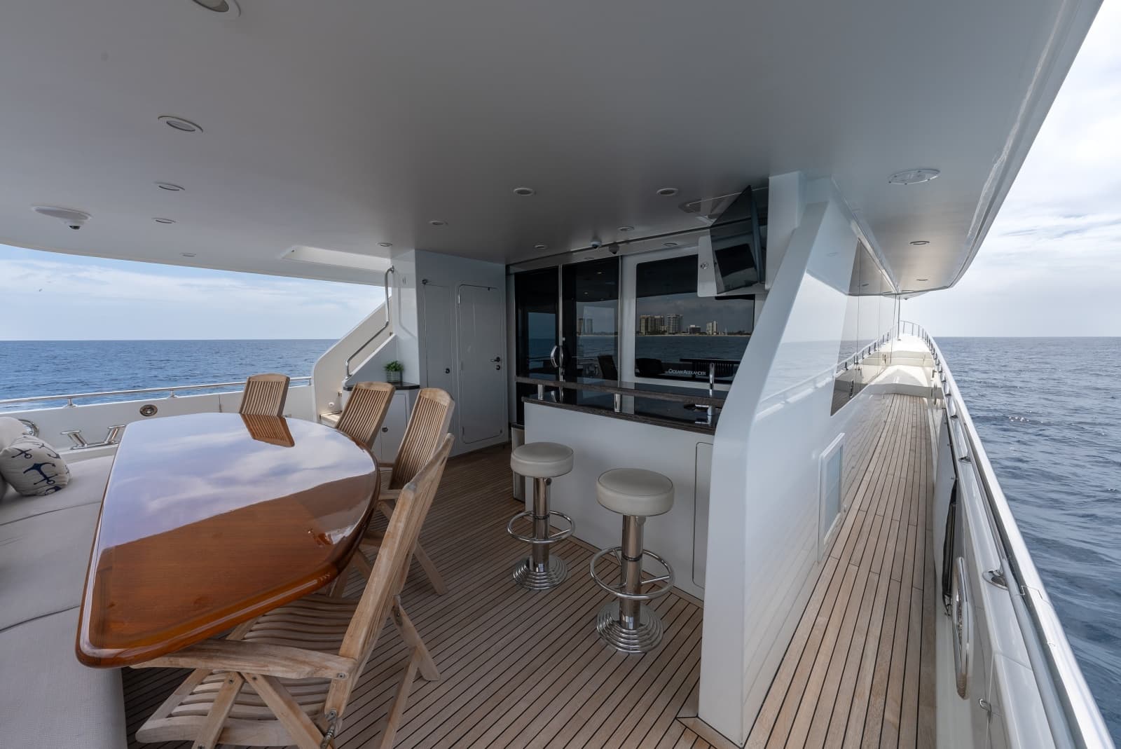 2013 Ocean Alexander 90 Sky Lounge Motor Yacht - Photo 16