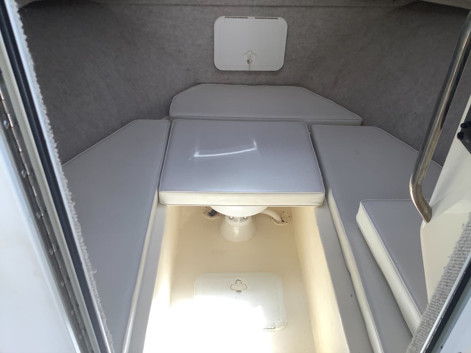 2012 Parker 2520 XL Sport Cabin - Photo 17