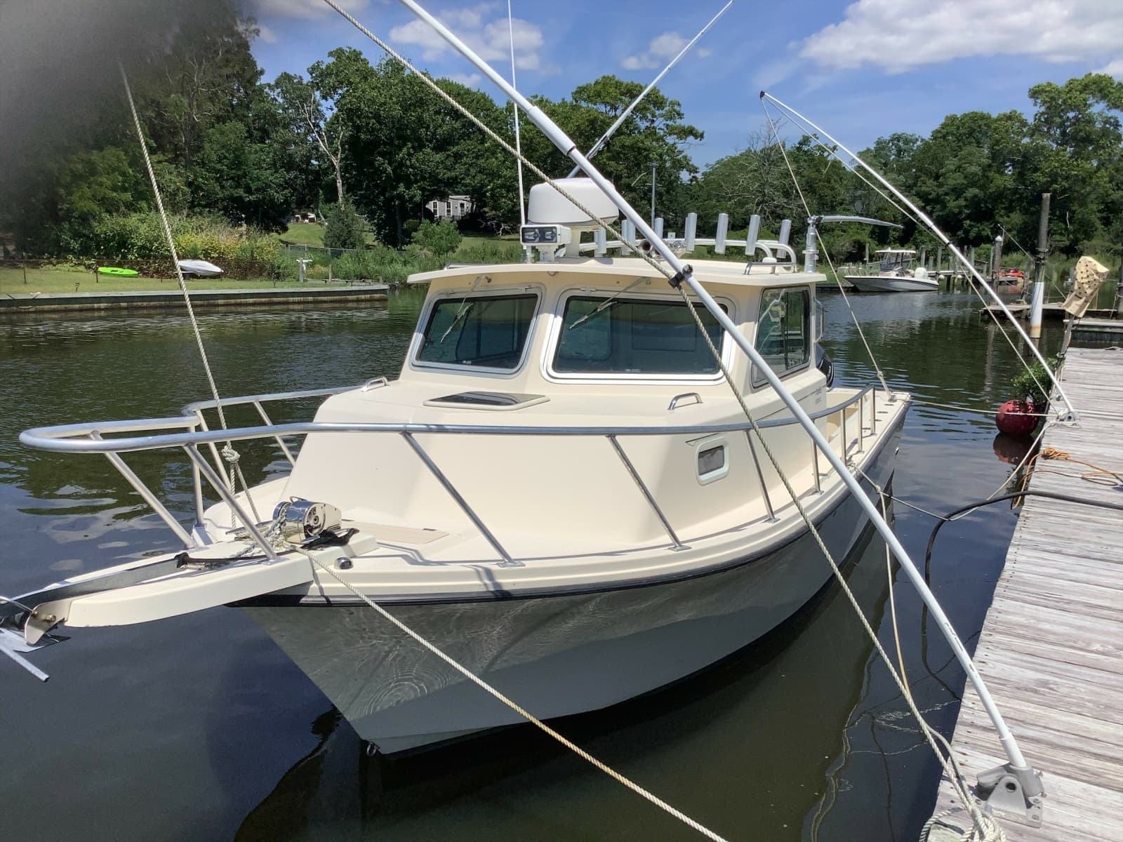 2012 Parker 2520 XL Sport Cabin - Photo 1
