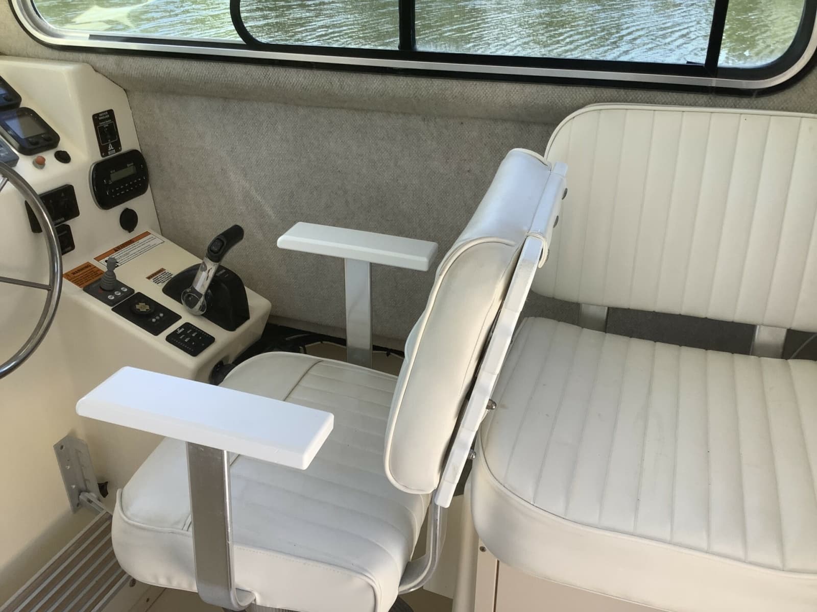2012 Parker 2520 XL Sport Cabin - Photo 13