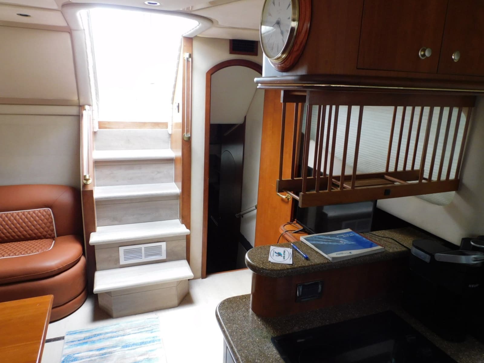 2001 Cruisers Yachts 4450 Express Motoryacht - Photo 32