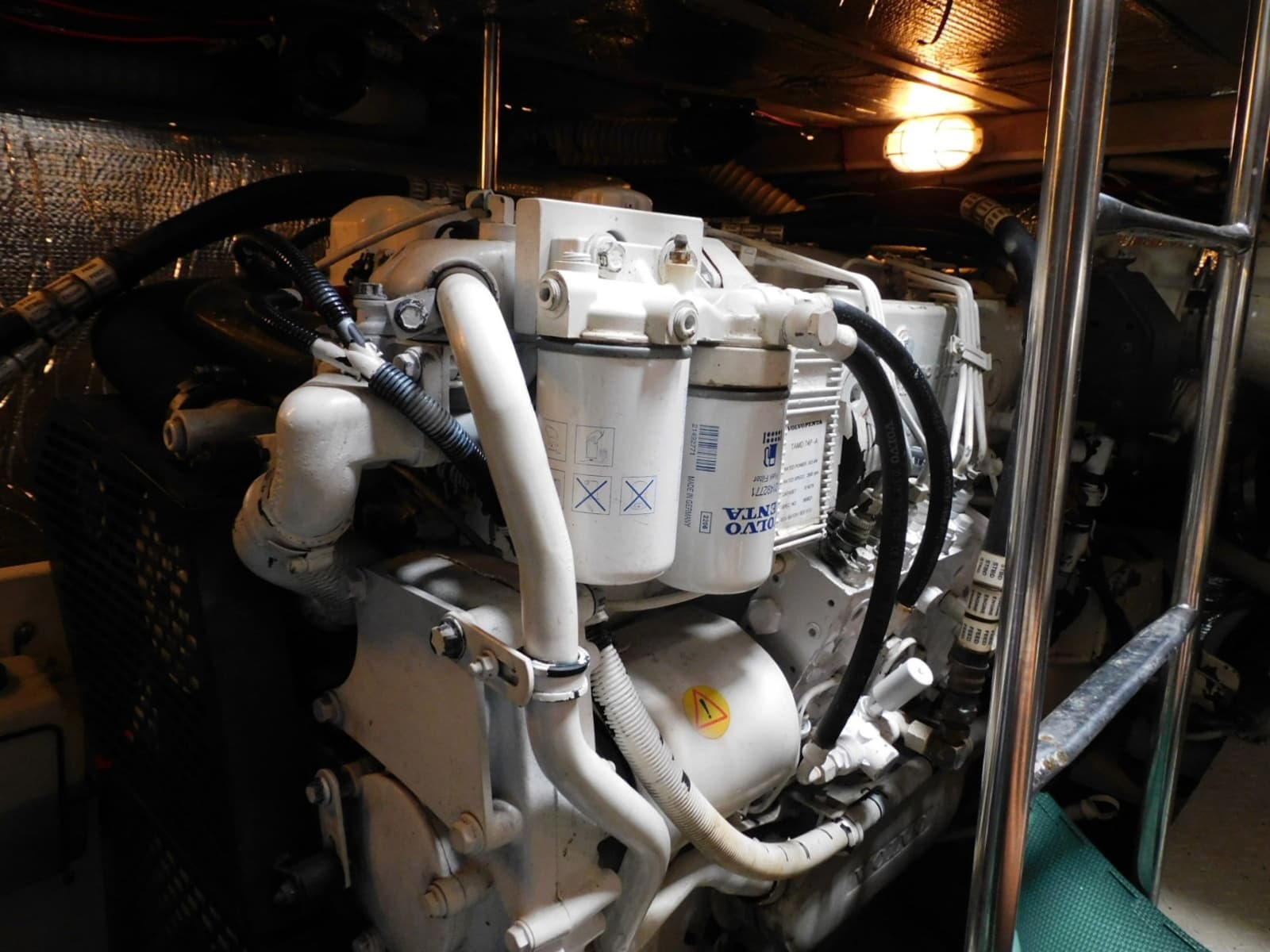 2001 Cruisers Yachts 4450 Express Motoryacht - Photo 43