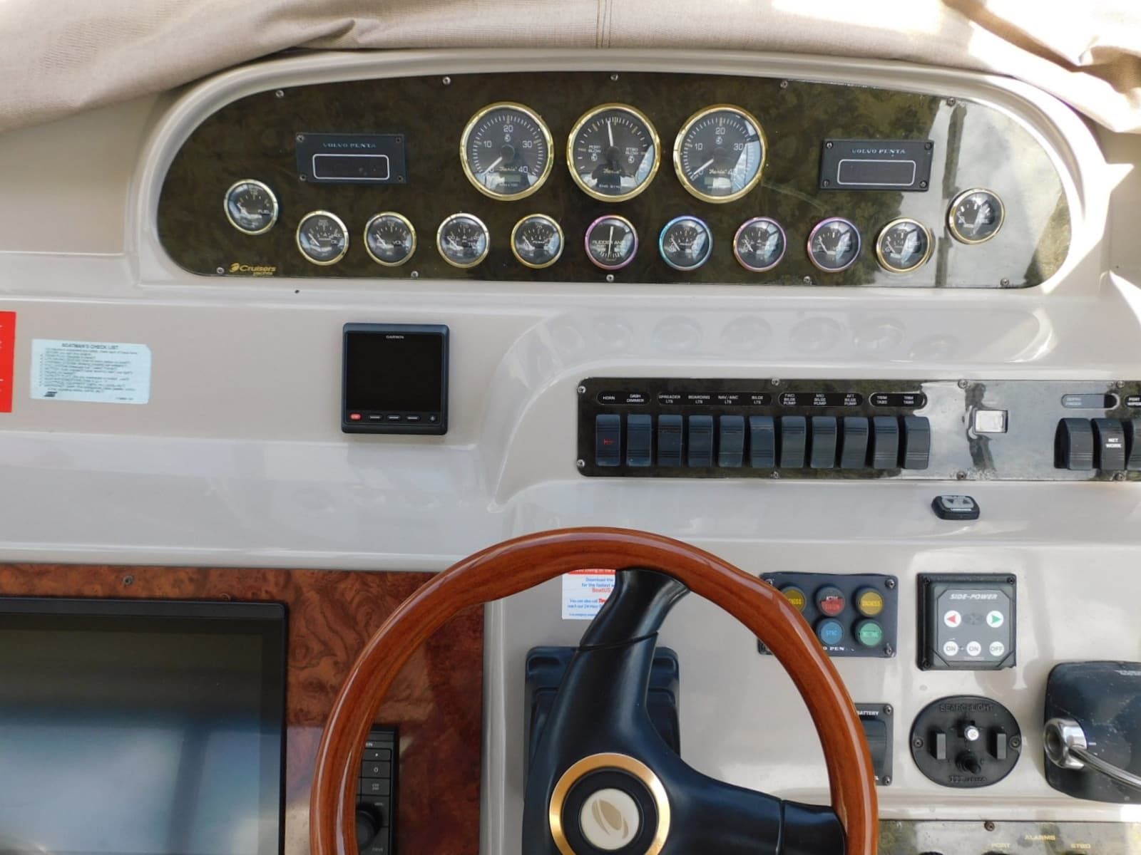 2001 Cruisers Yachts 4450 Express Motoryacht - Photo 13