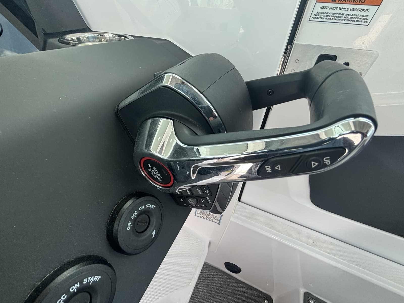 2025 Axopar 29XC - Photo 33